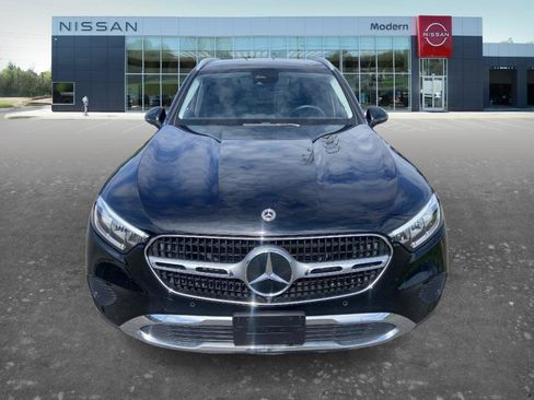 Used 2023 Mercedes-Benz GLC 300 4MATIC image 2