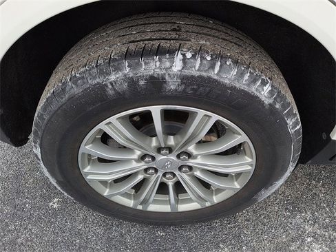 Used 2019 Cadillac XT5 Luxury image 8