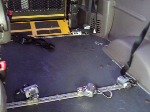 Used 2014 Ford E-250 and Econoline 250 E-250 Ext Handicap van , rear w/ Power Group image 20