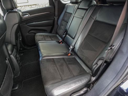 Used 2020 Jeep Grand Cherokee Altitude AWD/4WD image 6