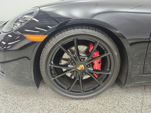 Used 2018 Porsche 718 Cayman GTS RWD image 13
