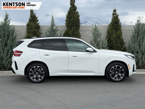 Used 2025 BMW X3 xDrive30i AWD/4WD image 11
