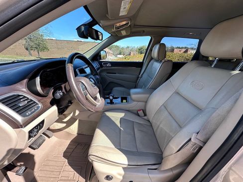 Used 2014 Jeep Grand Cherokee Overland w/ Trailer Tow Group IV RWD image 11