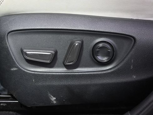 Used 2021 Toyota RAV4 Limited AWD/4WD image 14