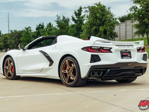 Used 2023 Chevrolet Corvette Stingray Preferred Conv w/ Z51 Performance Package RWD image 9
