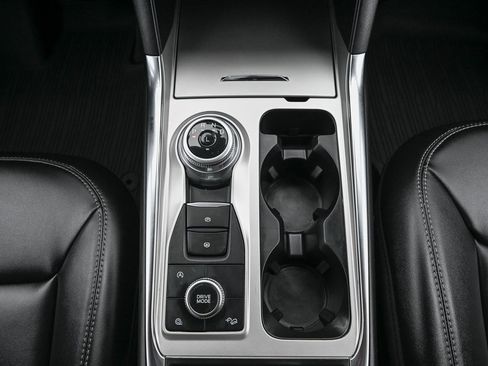 Certified 2023 Ford Explorer XLT w/ Equipment Group 202A image 35