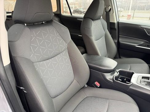 Certified 2025 Toyota RAV4 XLE image 18