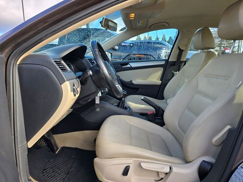 Used 2013 Volkswagen Jetta SE image 50