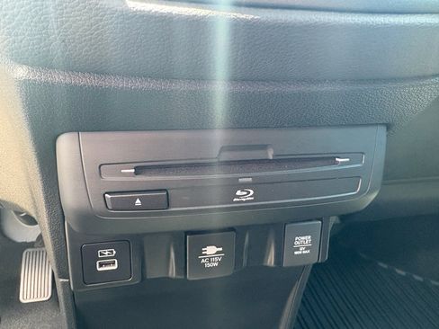 Used 2023 Honda Odyssey Elite image 25