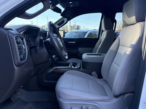 Used 2021 Chevrolet Silverado 1500 LT Trail Boss image 9