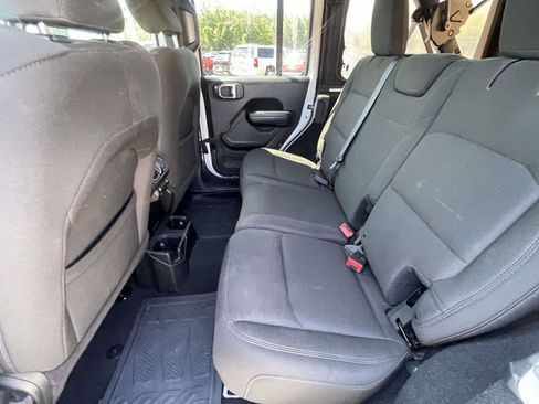 Used 2018 Jeep Wrangler Unlimited Sport S AWD/4WD image 10