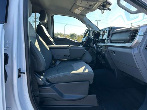Used 2025 Ford F250 XLT image 41