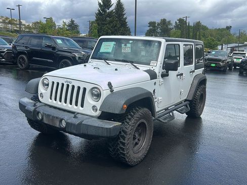 Used 2015 Jeep Wrangler Unlimited Sport w/ Quick Order Package 24S AWD/4WD image 2