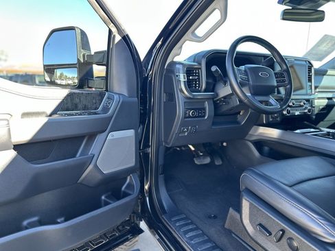 Used 2025 Ford F250 Lariat image 13