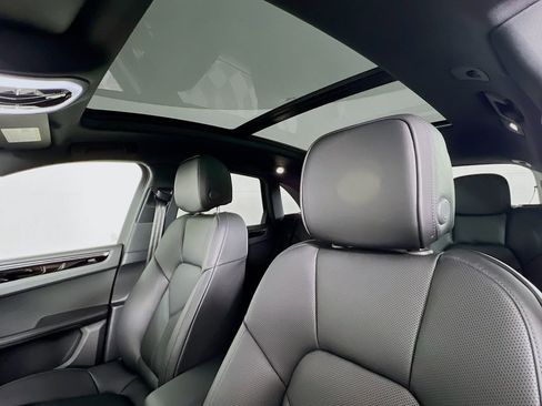 New 2026 Porsche Macan image 14