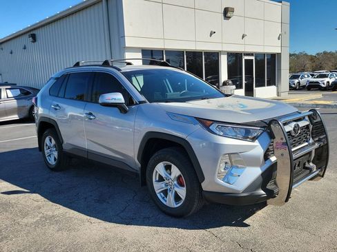 Used 2021 Toyota RAV4 XLE image 2