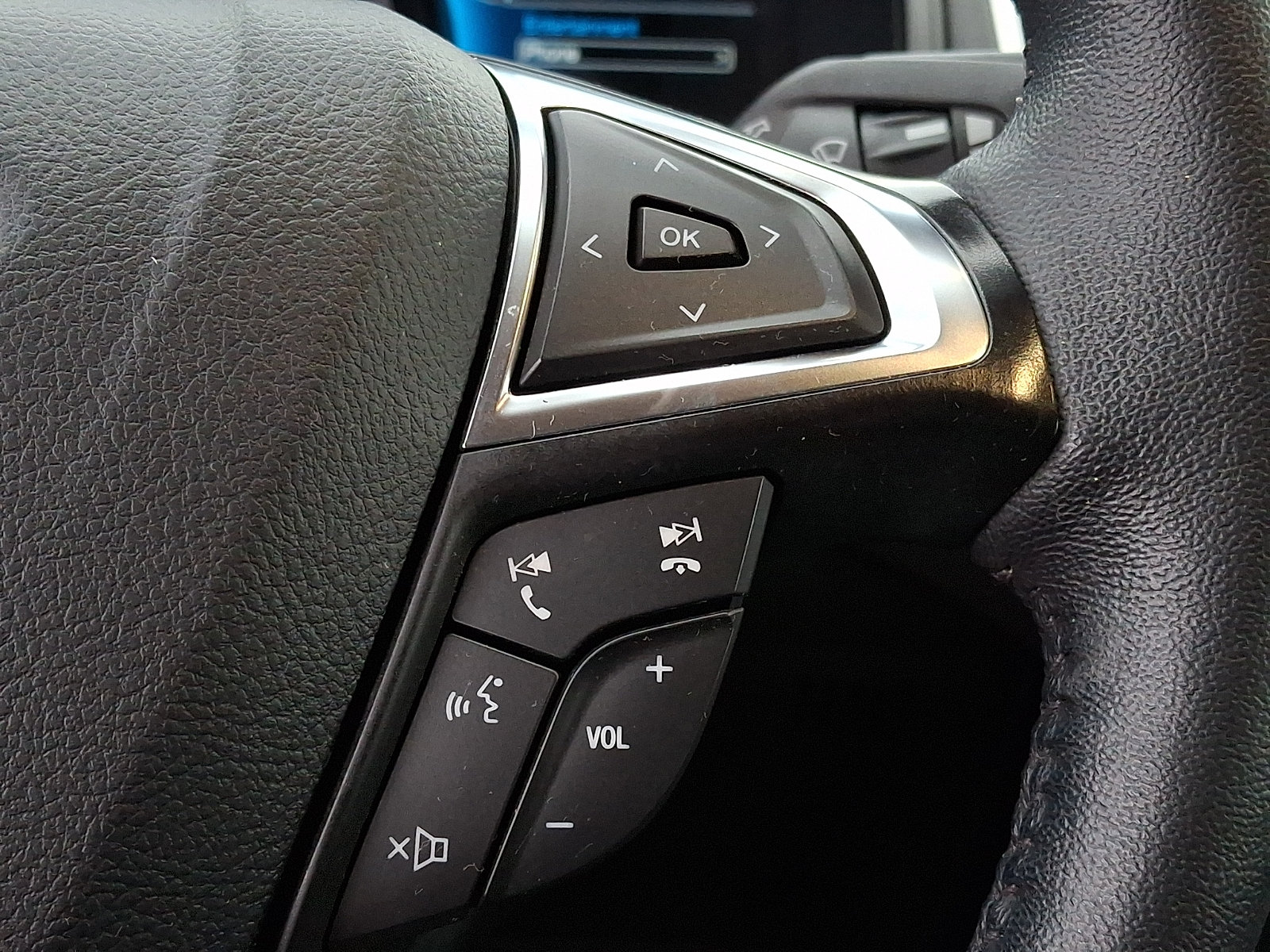 Certified 2024 Ford Edge SEL w/ Convenience Package AWD/4WD image 23