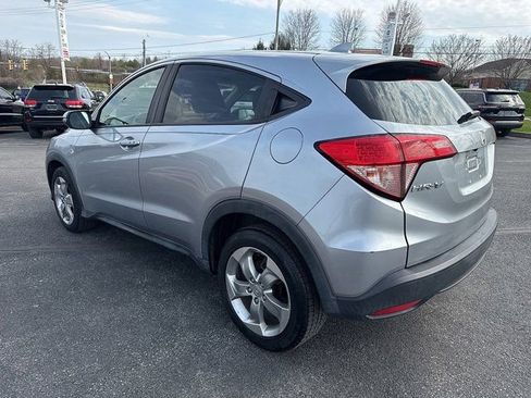 Used 2017 Honda HR-V EX image 3