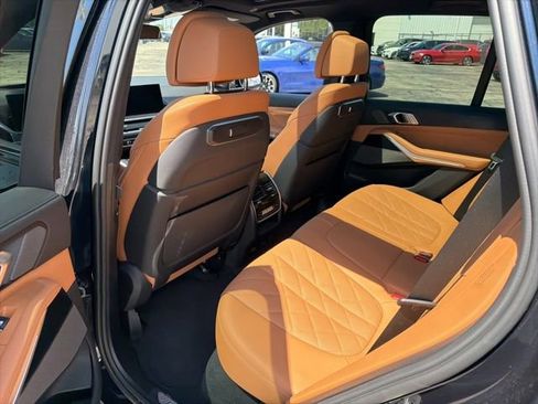 Used 2024 BMW X5 xDrive40i w/ M Sport Package AWD/4WD image 6