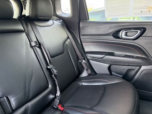 Used 2025 Jeep Compass Trailhawk image 36