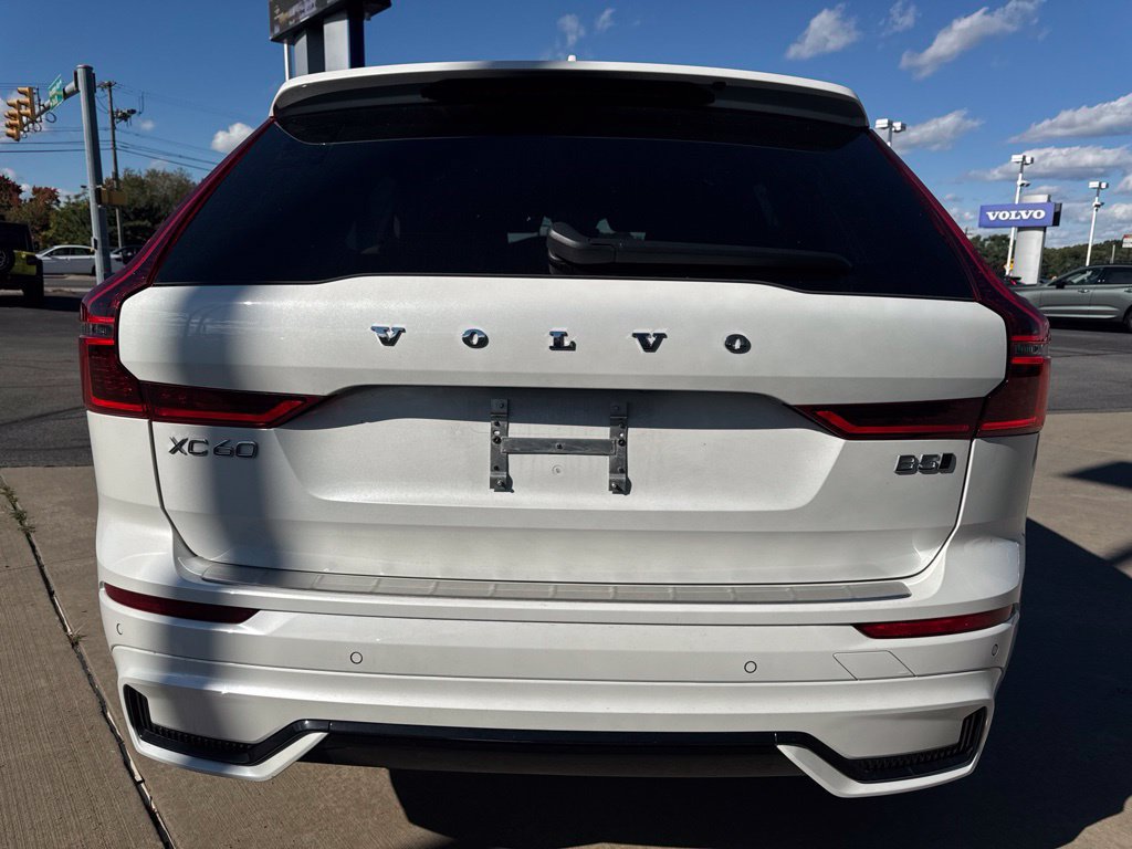 Used 2026 Volvo XC60 B5 Plus AWD/4WD image 6
