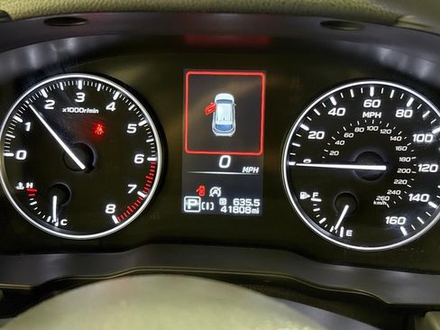 Used 2025 Subaru Crosstrek 2.5i Premium AWD/4WD image 30