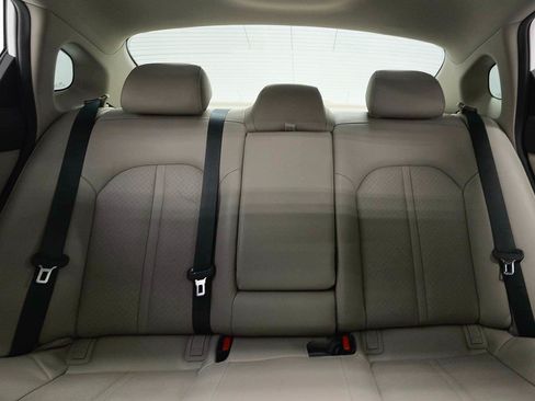 Used 2018 Kia Optima EX w/ Premium Package FWD image 10