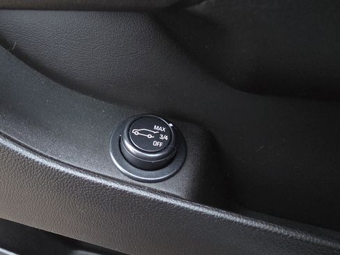 Used 2015 Cadillac SRX Luxury image 14