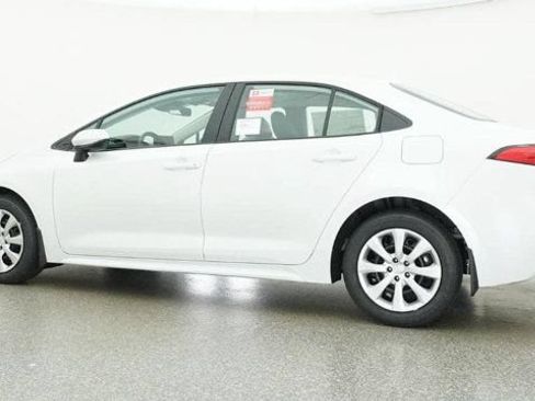 New 2026 Toyota Corolla LE FWD image 23
