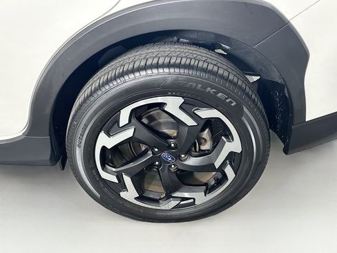 Used 2023 Subaru Crosstrek 2.5i Limited w/ Moonroof Package image 11