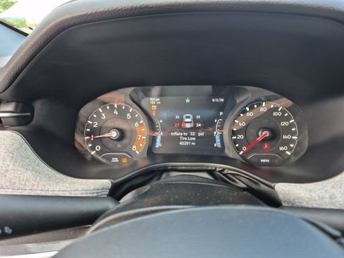 Used 2024 Jeep Compass Latitude AWD/4WD image 10
