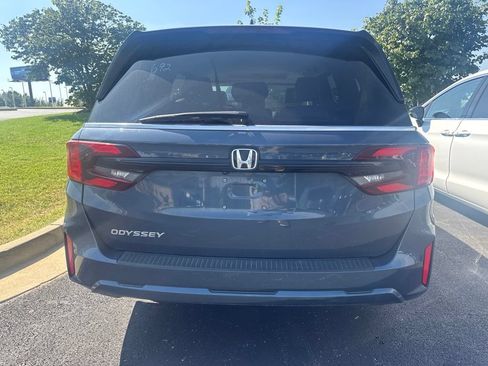 Used 2025 Honda Odyssey EX-L image 18