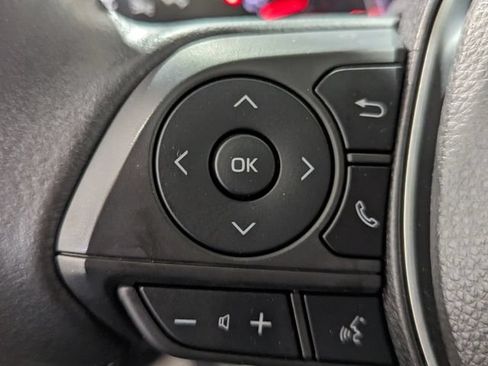 Used 2022 Toyota Corolla SE FWD image 12