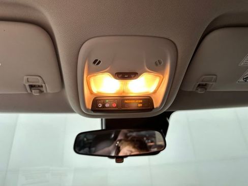 Used 2021 Chevrolet TrailBlazer LS image 24