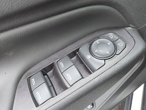 Used 2019 Chevrolet Equinox LT FWD image 8