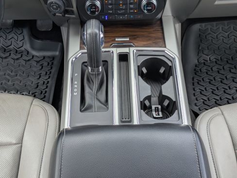 Used 2018 Ford F150 Lariat w/ Equipment Group 502A Luxury AWD/4WD image 6