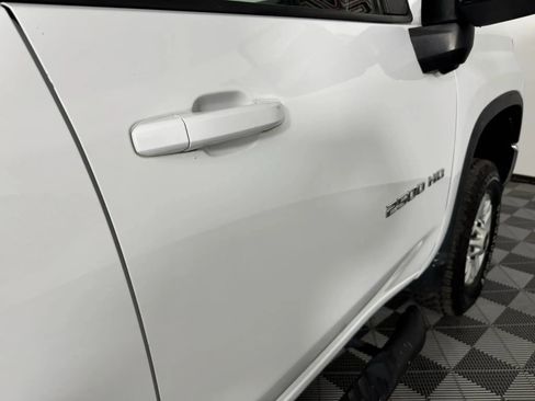 Used 2020 Chevrolet Silverado 2500 LT AWD/4WD image 29