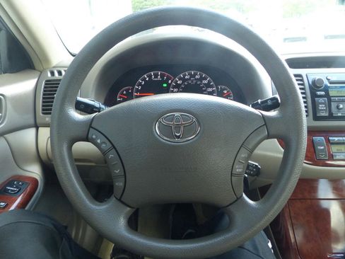 Used 2006 Toyota Camry XLE FWD image 20