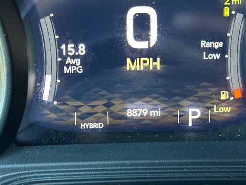 Used 2024 Jeep Wrangler Sahara image 29