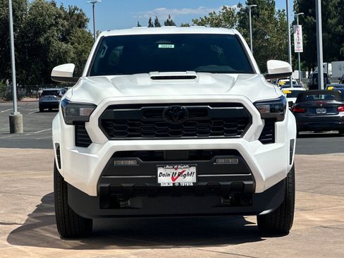 New 2026 Toyota Tacoma 4x4 Double Cab image 10