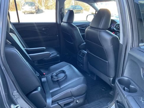 Used 2020 Honda Pilot Touring image 42