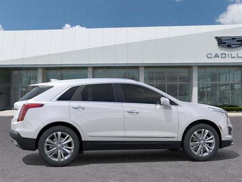New 2025 Cadillac XT5 Premium Luxury image 6