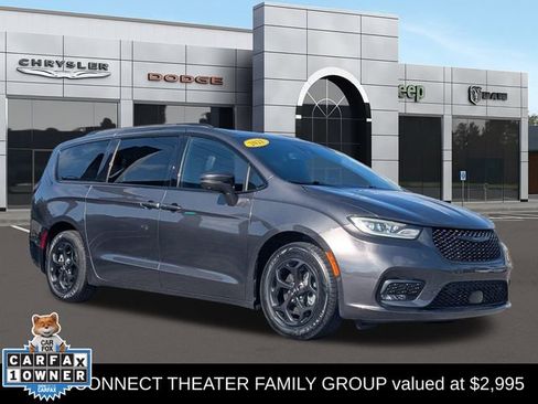 Used 2021 Chrysler Pacifica Touring-L w/ Uconnect Theater Family Group image 1