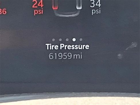 Used 2023 Jeep Grand Cherokee L Laredo image 13