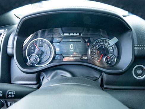 Used 2025 RAM 1500 Laramie AWD/4WD image 18