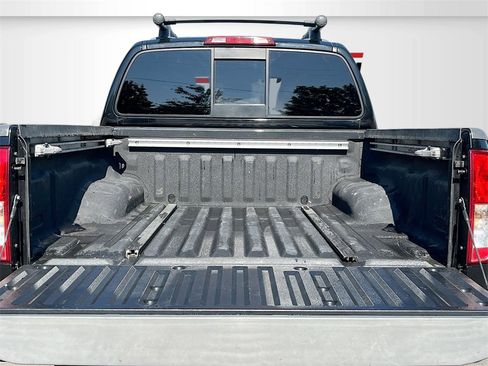 Used 2021 Nissan Frontier PRO-4X w/ Pro-4x Utility Package image 25