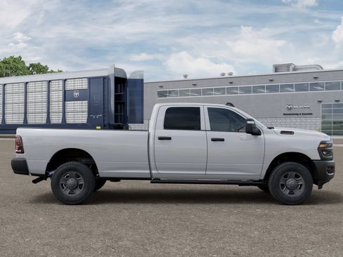 New 2026 RAM 2500 Tradesman AWD/4WD image 12