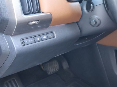 Used 2022 Nissan Pathfinder Platinum w/ Cargo Package FWD image 25