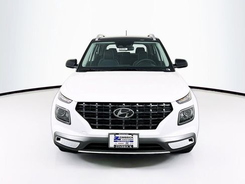 New 2026 Hyundai Venue SEL image 2