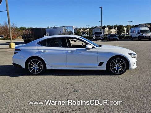 Used 2023 Genesis G70 2.0T image 14